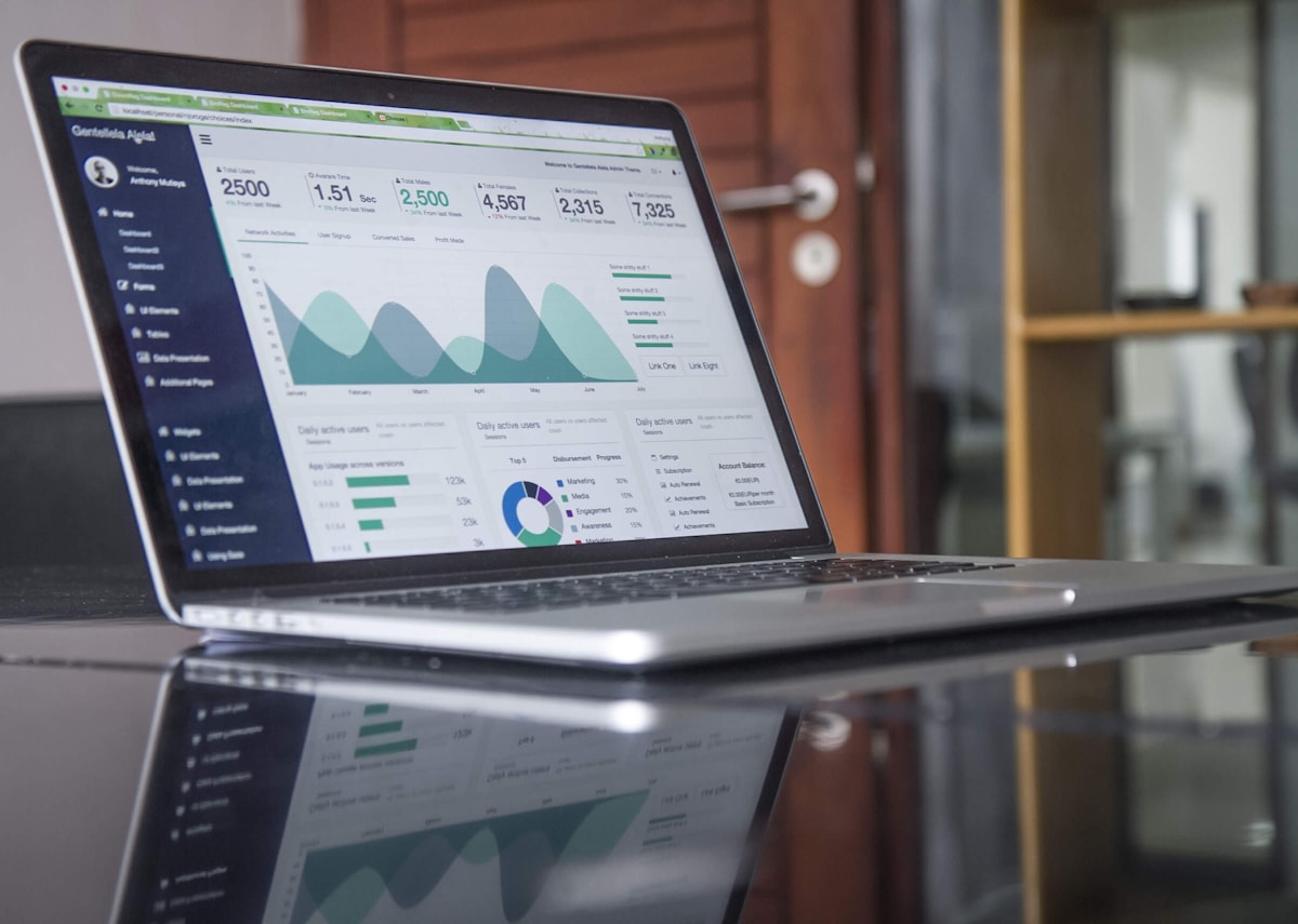 Impacto del SEO y la inteligencia artificial en creadores de contenido