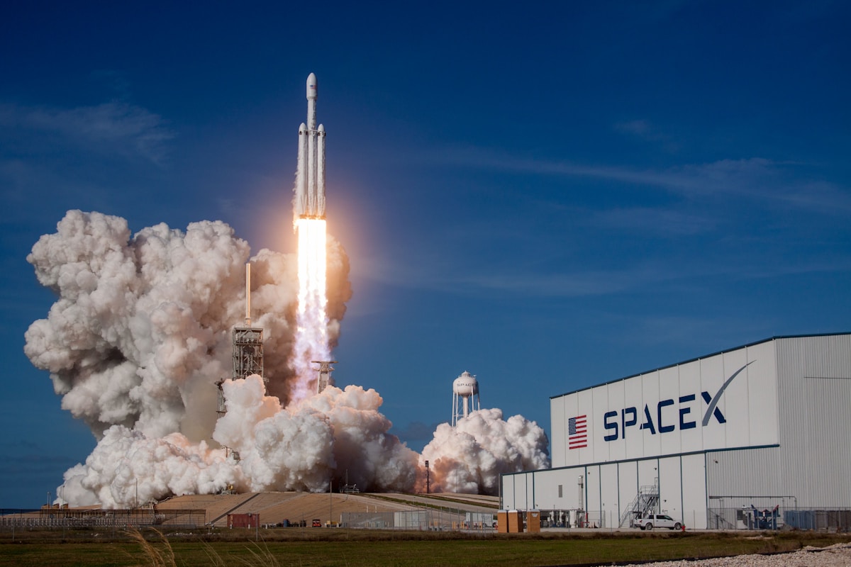 SpaceX cohete lanzamiento xAI fusión inteligencia artificial espacio